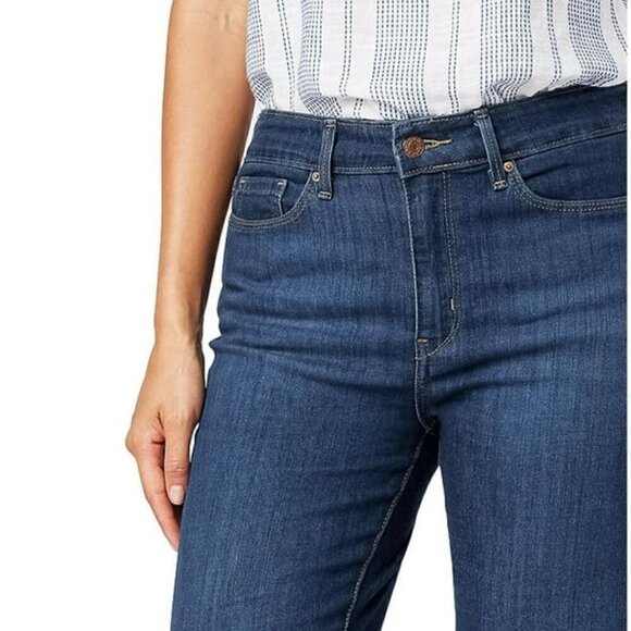 🐈NWT - Signature by Levi Strauss & Co. Mid-Rise Bermuda Shorts - Picture 11 of 13